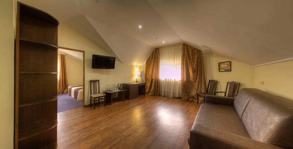 Home Hotel Bukovel Luaran gambar