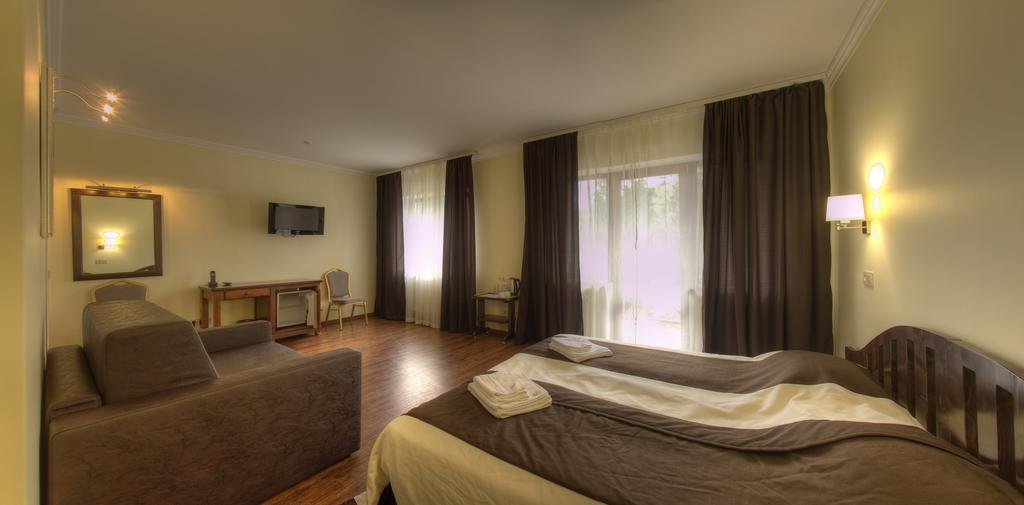 Home Hotel Bukovel Luaran gambar