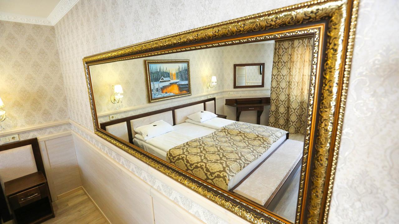 Home Hotel Bukovel Luaran gambar