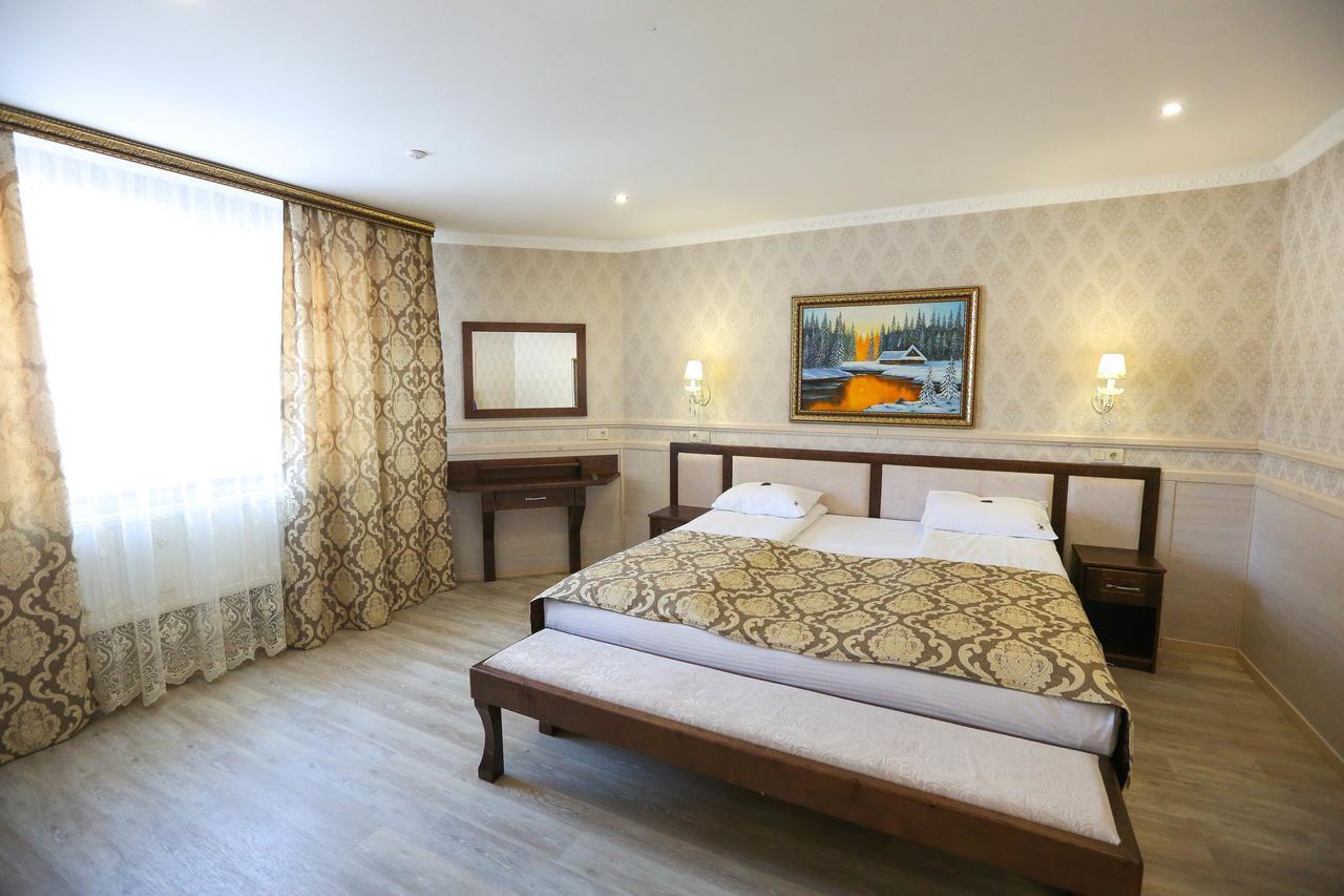 Home Hotel Bukovel Luaran gambar